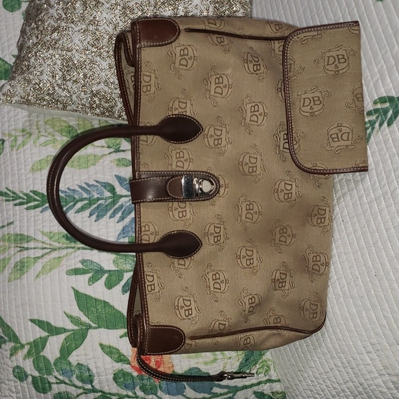Great Description About Dooney And Bourke Sunglasses